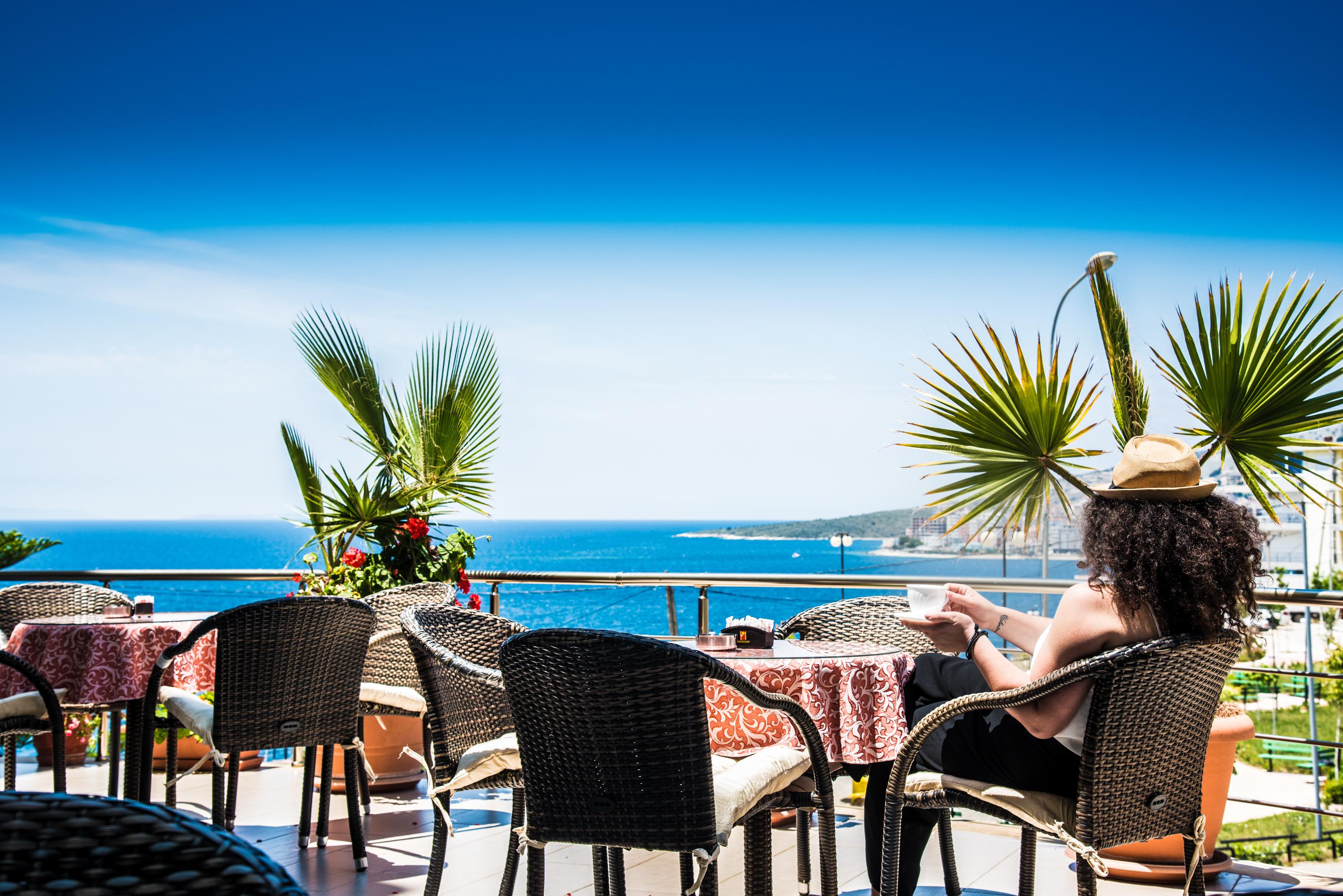 Oasis Hotel 4*