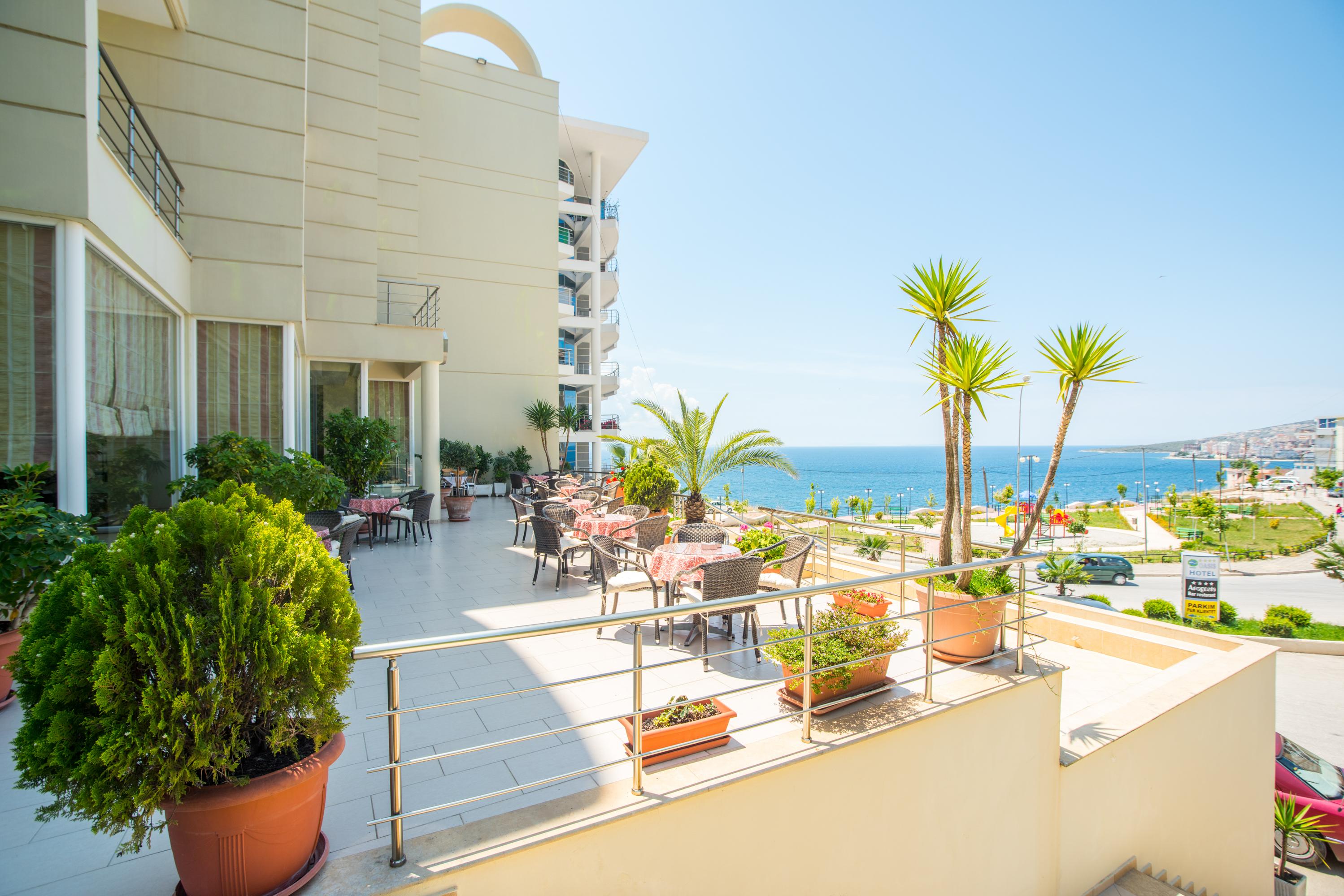 Oasis 4*