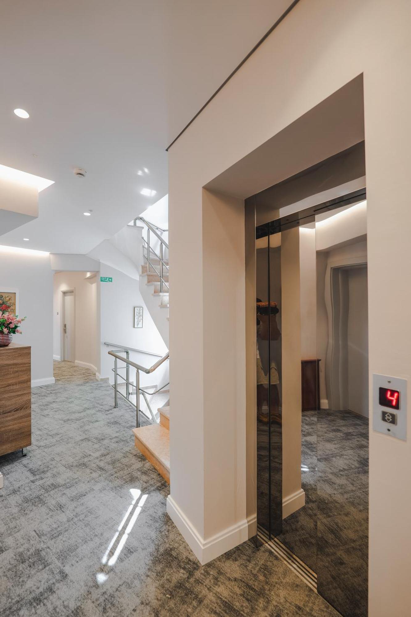 Oasis Hotel Sarandë