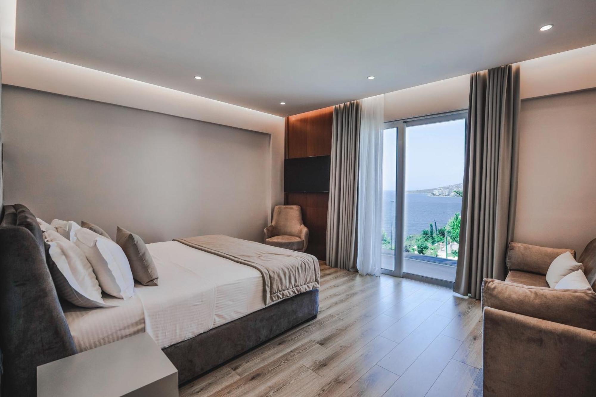 Hotel Oasis 4*