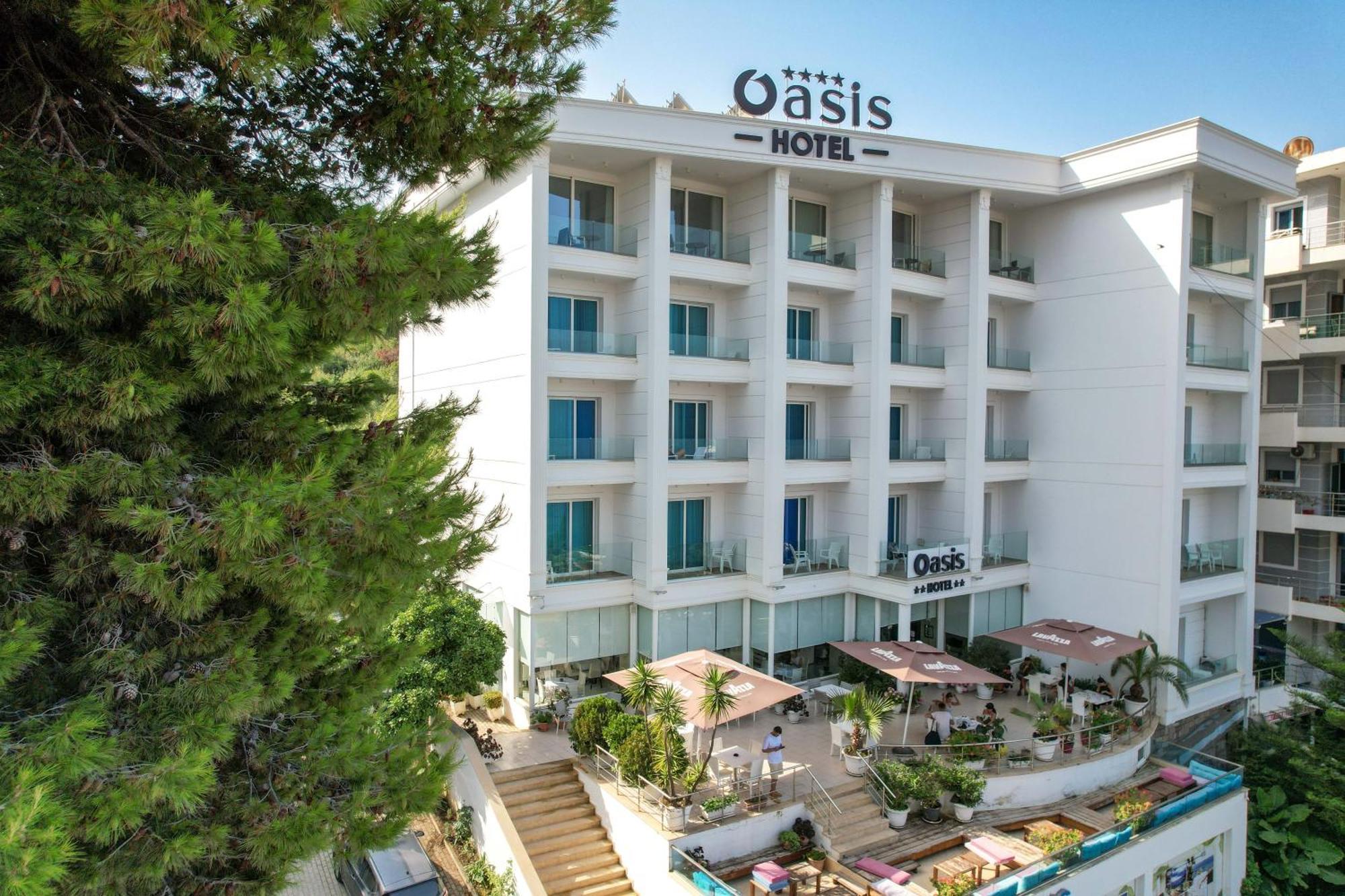 Oasis Hotel 4*